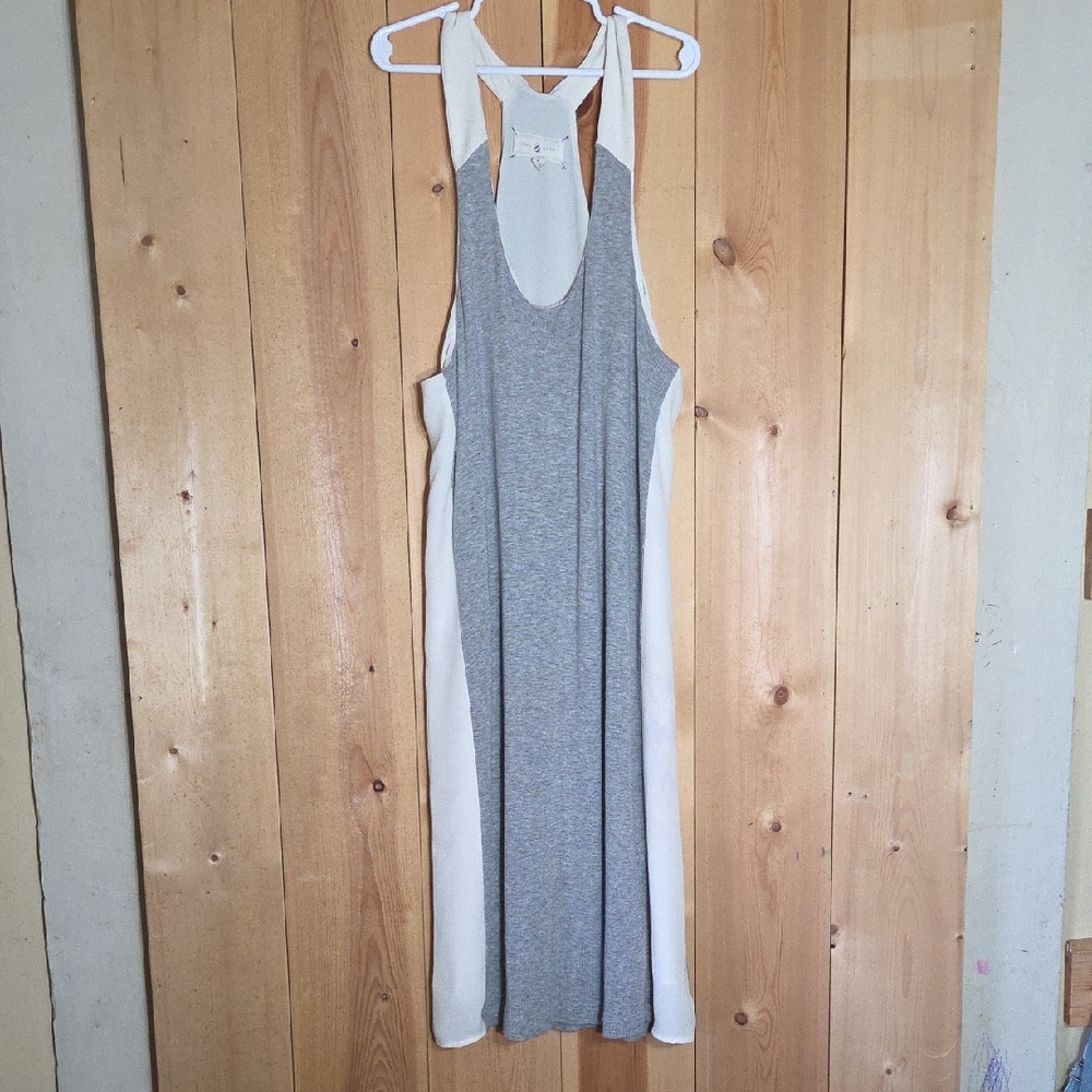 Lou & Grey Light Gray Sleeveless Top